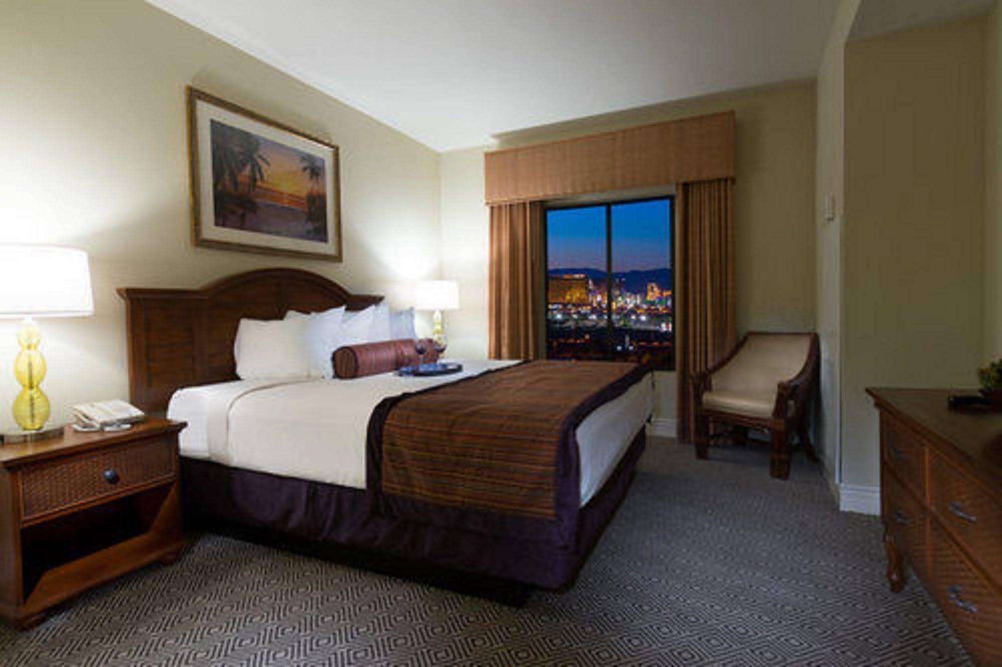 Suites At Tahiti Village Resort And Spa-No Resort Fee Las Vegas Exterior photo